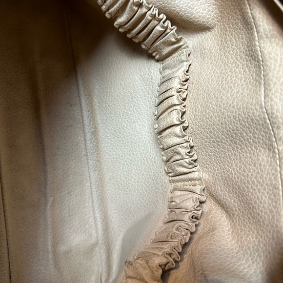 ✅#11 Authentic Louis Vuitton Monogram Crossbody Bag - Picture 9 of 14